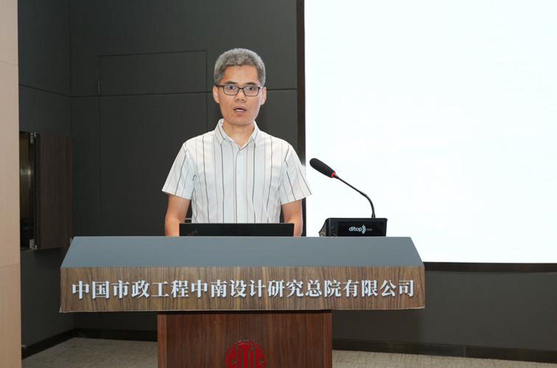 五金工具批发，助推工业发展